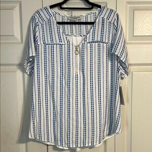 TEMPTED HEARTS Size 2X Blue White Short Sleeve Mixed Media NWT Blouse Coastal